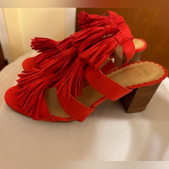 Pre-Owned Coral Color Size 6 Medium,Crown & Ivy Tassel Heel - Picture 8 of 9